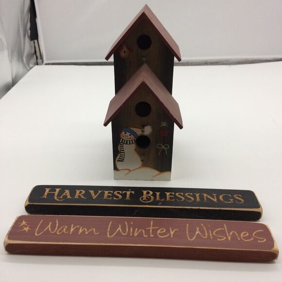 Rustic Hand Painted Winter/Christmas/Holiday Decorative Birdhouse and Plaques - Picture 2 of 10